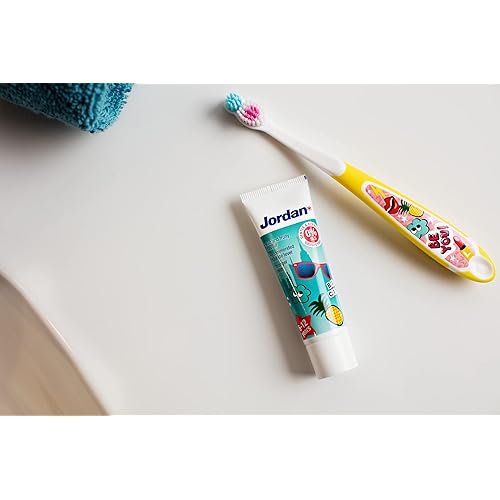 Jordan Step 3 Kids Toothbrush, 6-9 Years, Soft Bristles, BPA Free - 4 Pack - Blue & Pink
