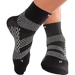 TechWare Pro Plantar Fasciitis Socks - Ankle Compression Socks for Women & Men. Achilles Tendonitis Brace & Foot Arch Support